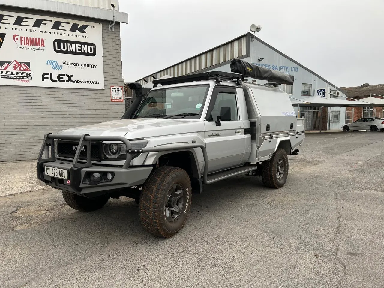 Land Cruiser 79 · double cab