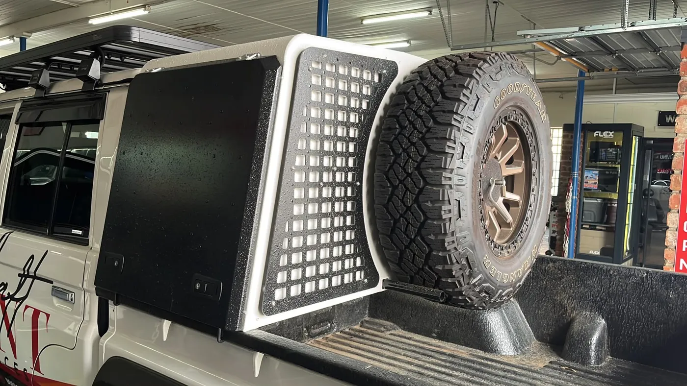 Land Cruiser 79 · double cab