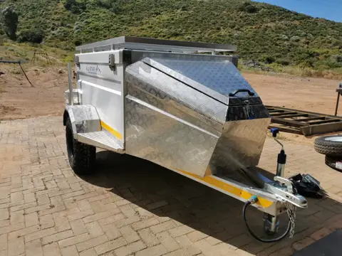 Tracker front view with the aluminium nose cone and jockey wheel