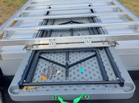 Camping table (1220 × 610mm)