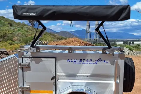 Adjustable awning brackets