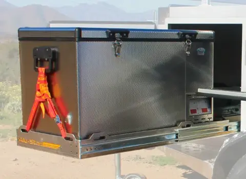 Fridge slide with divider