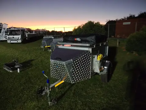 Alu-X Camper: Sunset