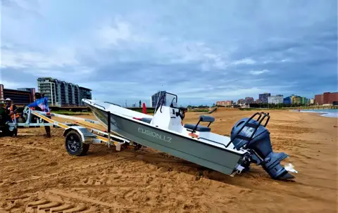 Boat trailers: Fusion beach launch
