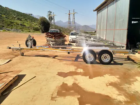 Boat trailers: Trailer tandem yard
