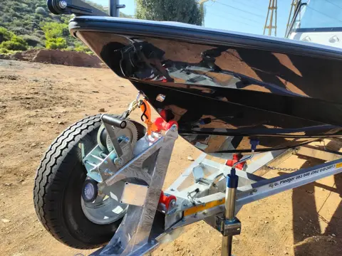 Boat trailers: Winch post and bow stop