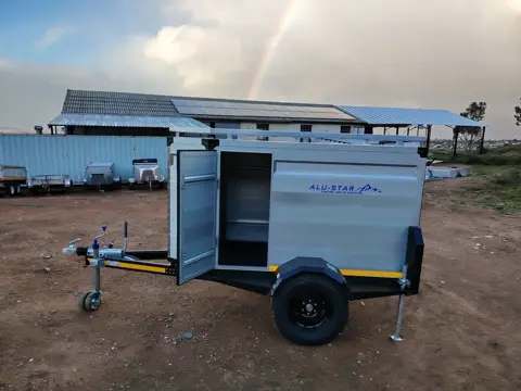 Cargo: Side door open