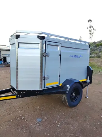 Cargo: Side