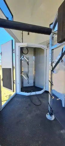 Maximus 2 Berth Horsebox: Groom box at the front, with saddle bars