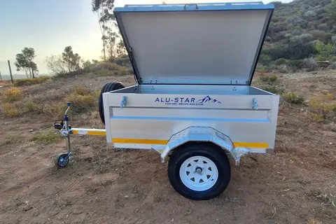 Alu-X Utility: 6ft: the lid opens to the side