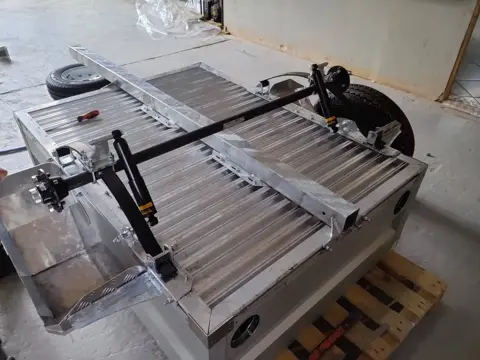 Alu-X Utility: The chassis, axle and shock absorbers during the build
